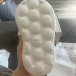 Adidas toddler shoes size 7c